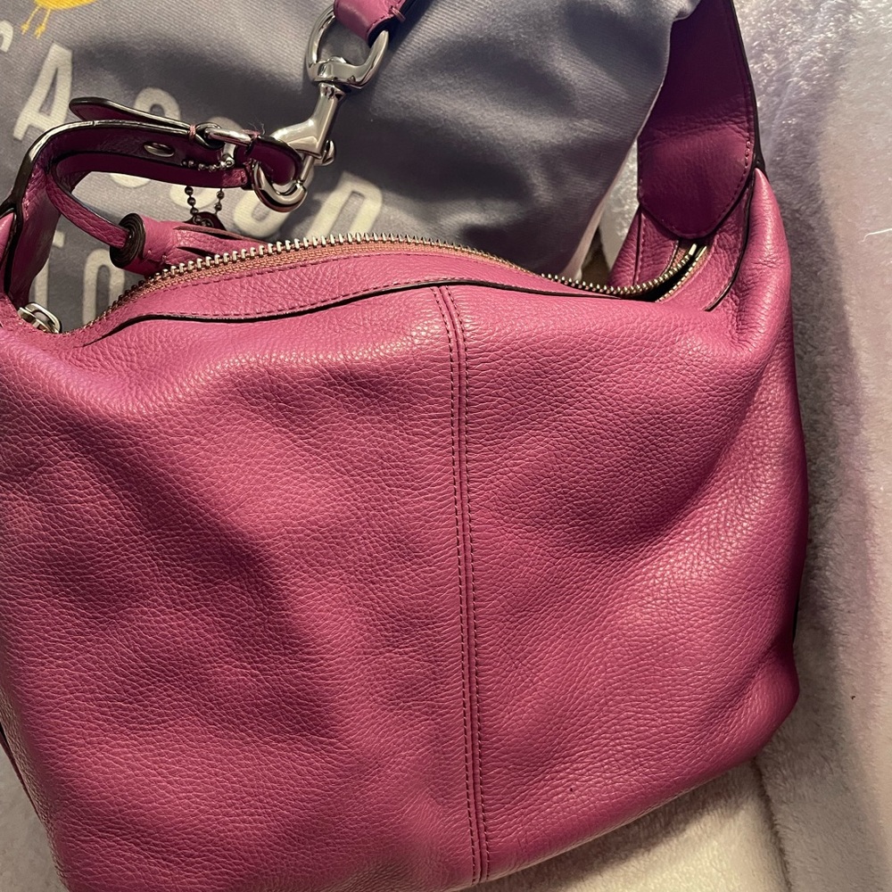 Coach shoulder bag. Pink. Barely used.